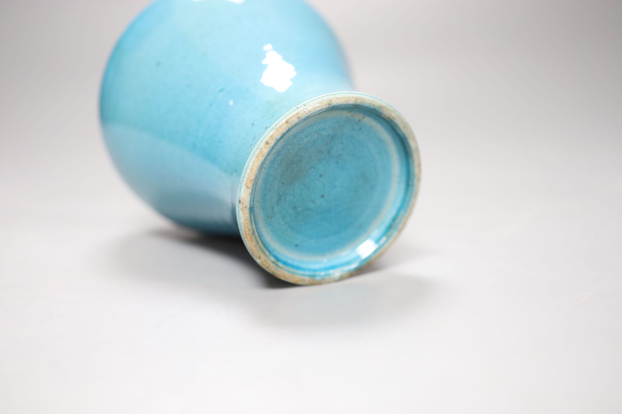 A Chinese turquoise glazed meiping, height 18cm